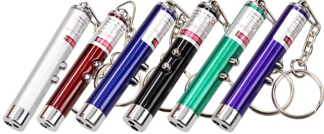 Pero LED kapesní světlo s magnetickou základnou
